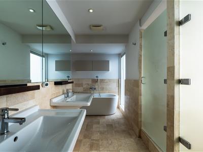 Master En-Suite